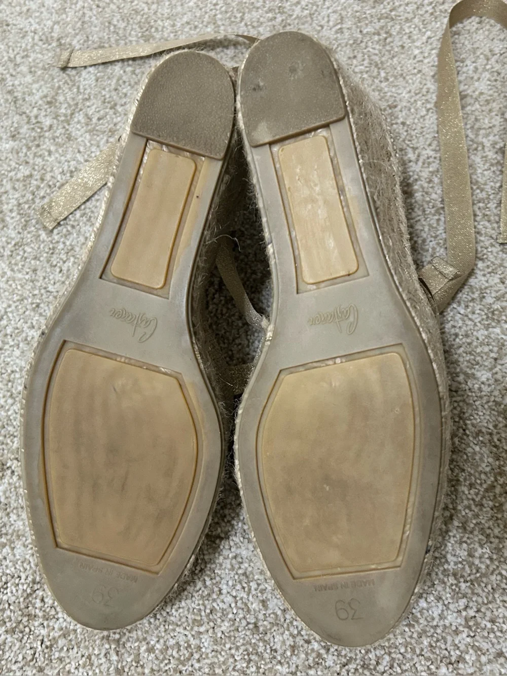 LIKE NEW Castaner Metallic Gold Espadrille Wedge Tie-Ankle Shoes sz9 bohemian